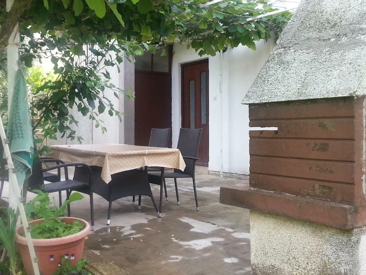 Apartment Ana Pula